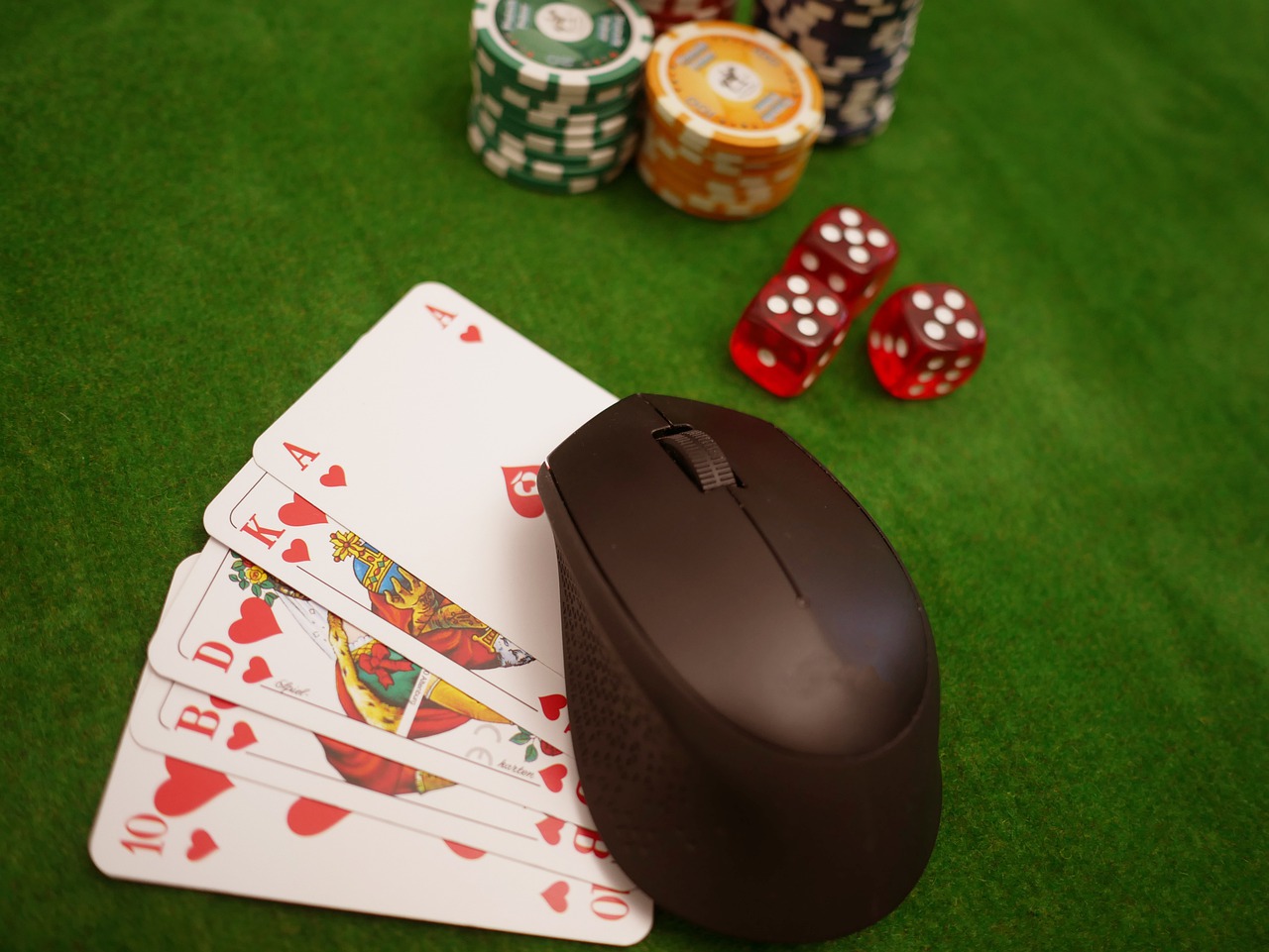 Reasons Why You Should Play At Live Online Casinos