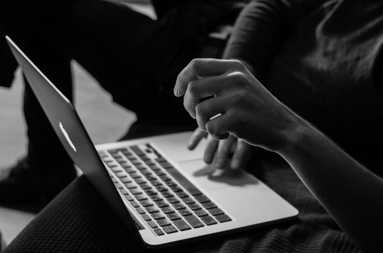 Spotting the Red Flags: Top Warning Signs to Look for in Rogue Online Casinos