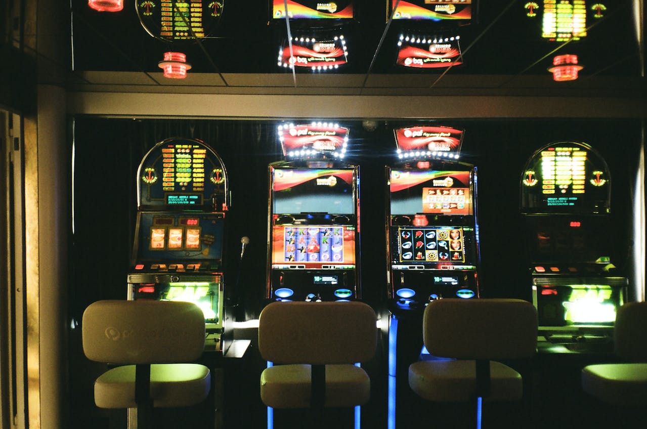 Innovative Bonus Features: Immersive Gameplay Elements in Modern Online Slots