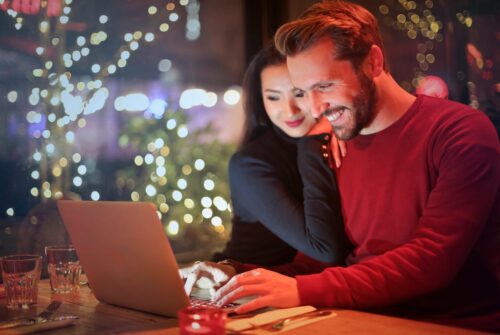 The Evolution of Online Casinos: From Flash Games to Immersive Live Experiences